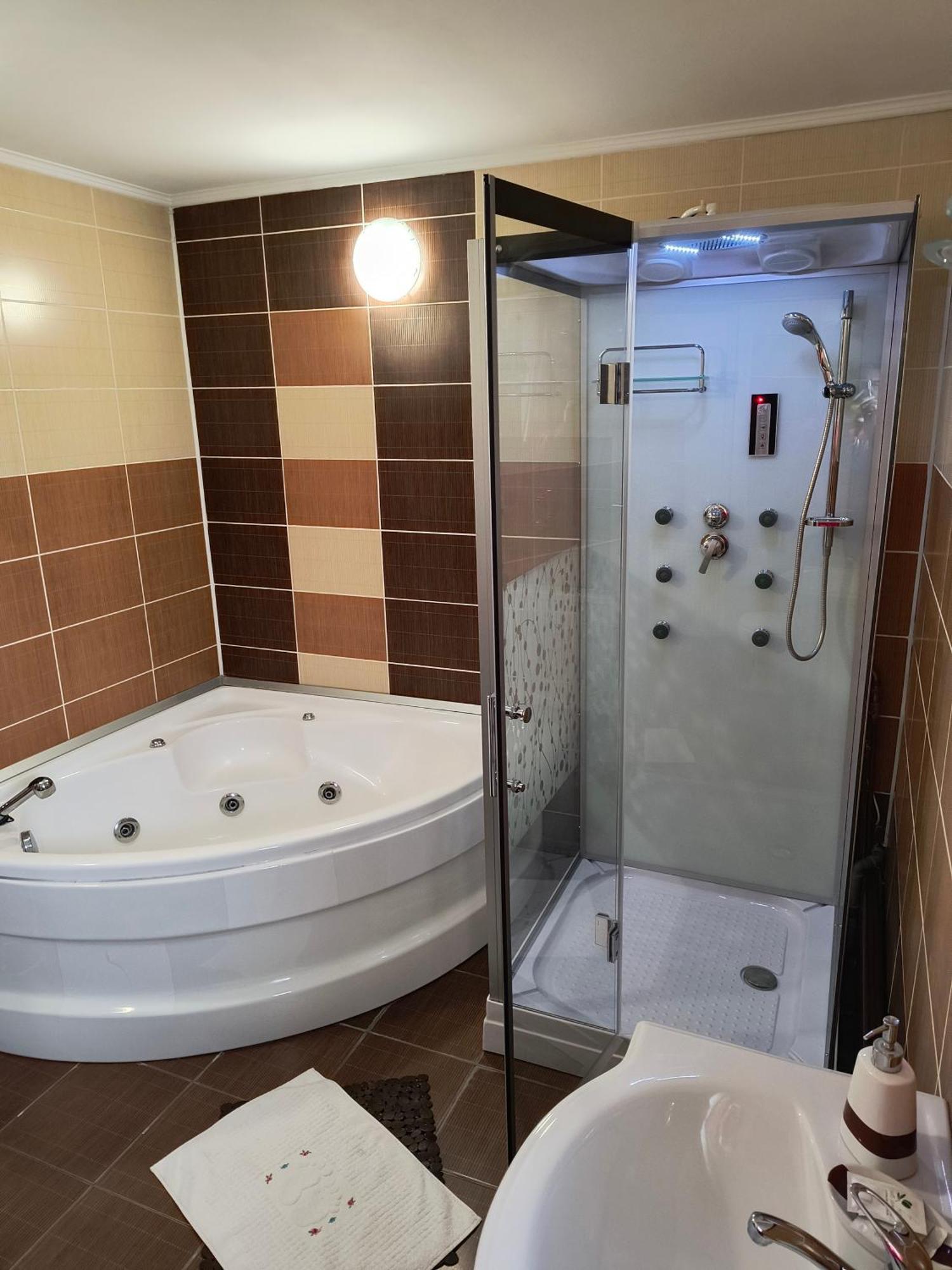 Casa Mais Brasov Ngoại thất bức ảnh