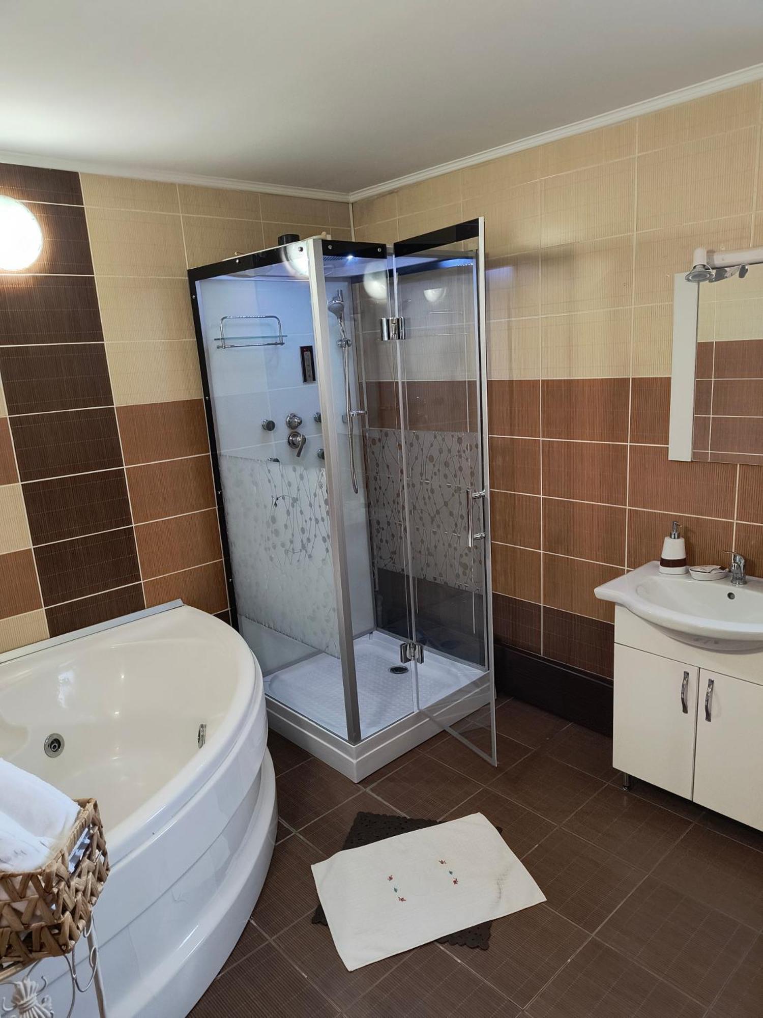 Casa Mais Brasov Ngoại thất bức ảnh