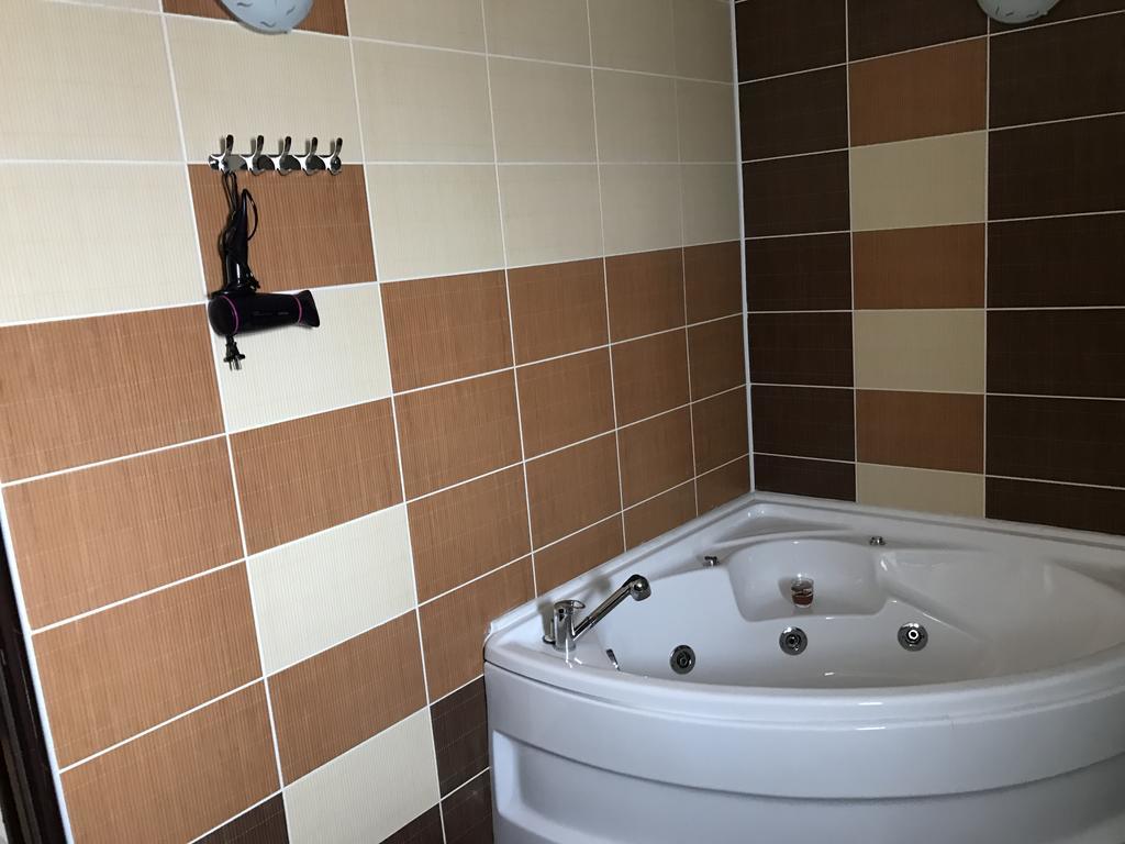 Casa Mais Brasov Ngoại thất bức ảnh